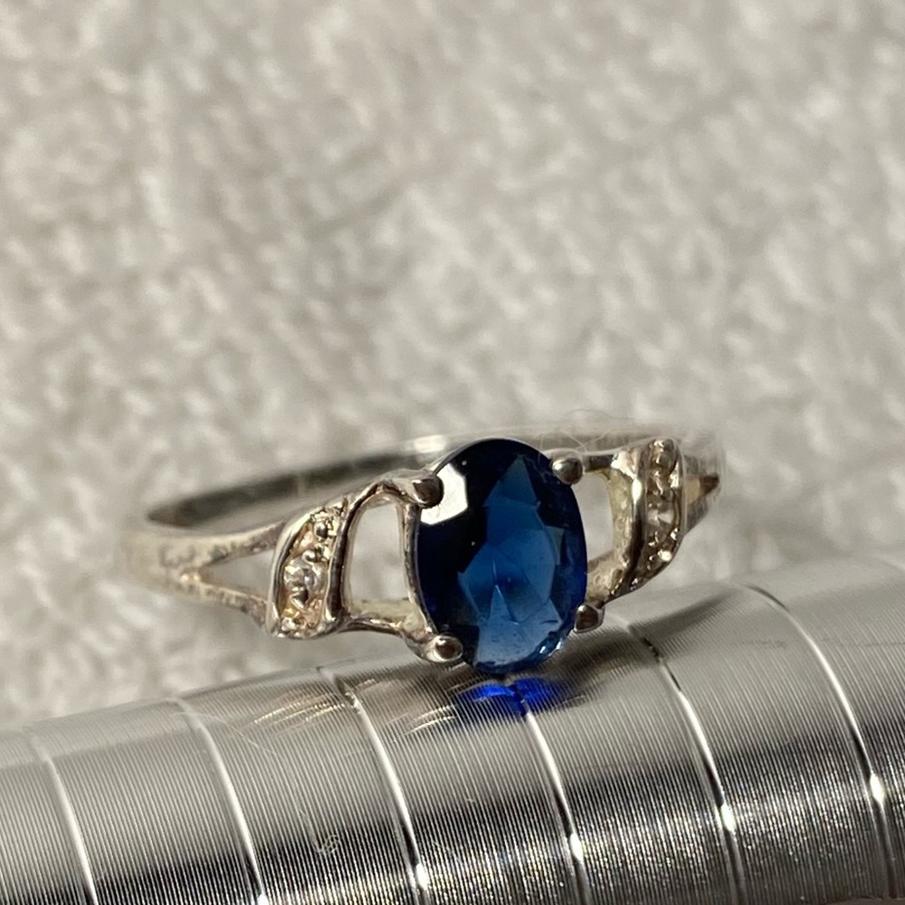 Sterling Silver 925 Ring With Simulated Stones - image 1